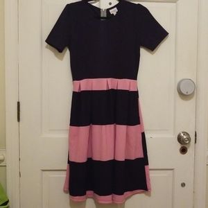 LIGHTLY USED LuLaRoe Amelia Dress Size Medium